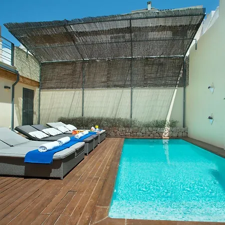 Owl Alvarez - Luxury Retreat In The Old Town Villa *