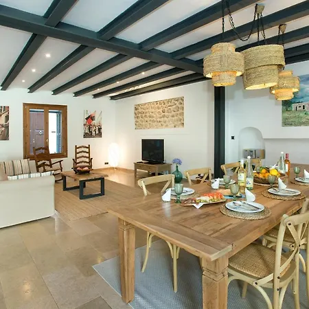 Owl Alvarez - Luxury Retreat In The Old Town Villa Pollença